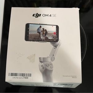NEW IN OPEN BOX - DJI OM 4 SE Smartphone Stabilizer